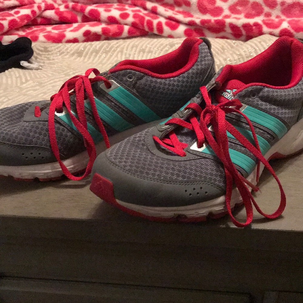 Adidas Tennis Shoes